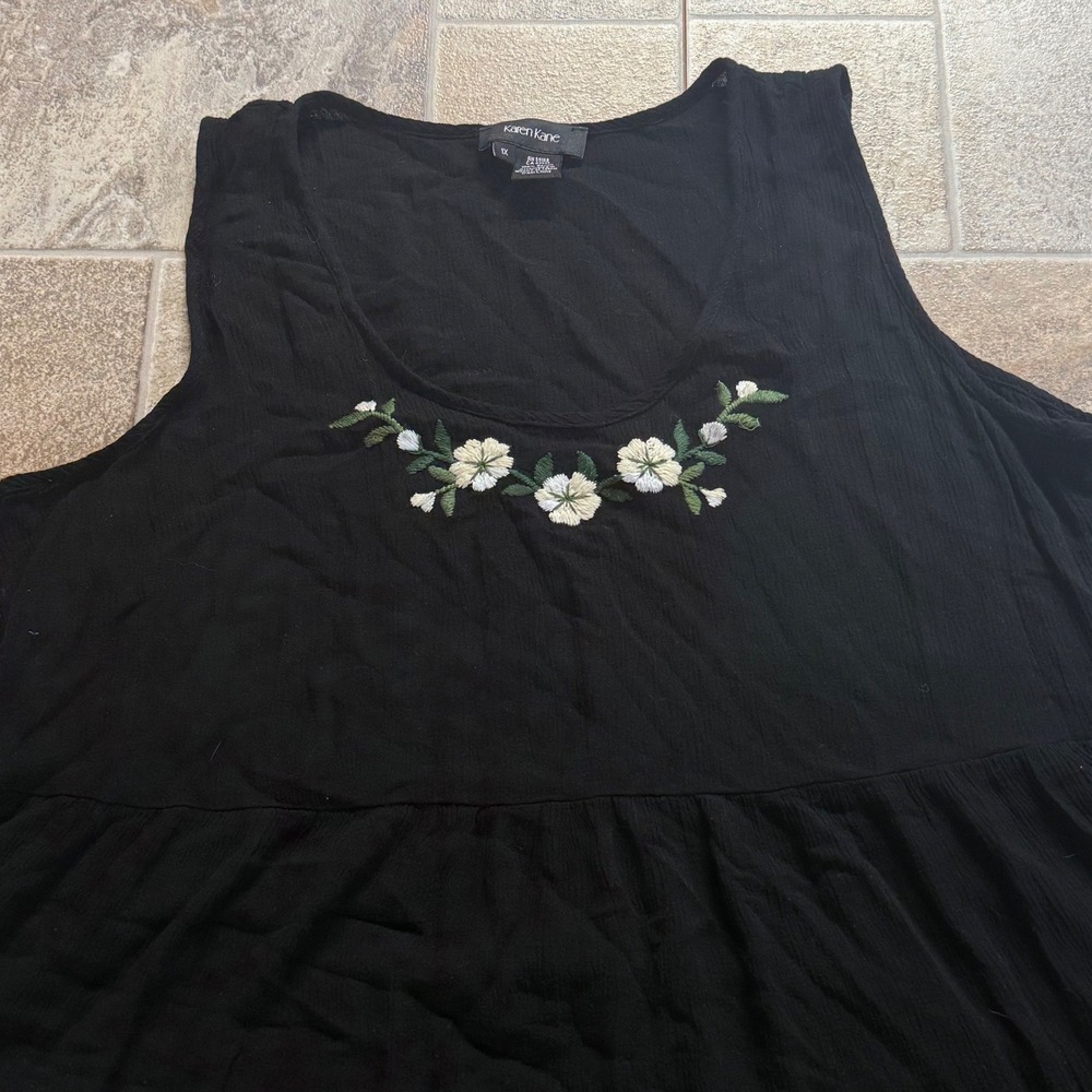 Karen Kane Black Embroidered Floral Tiered Babydoll Tank Top Plus Size 1X‎